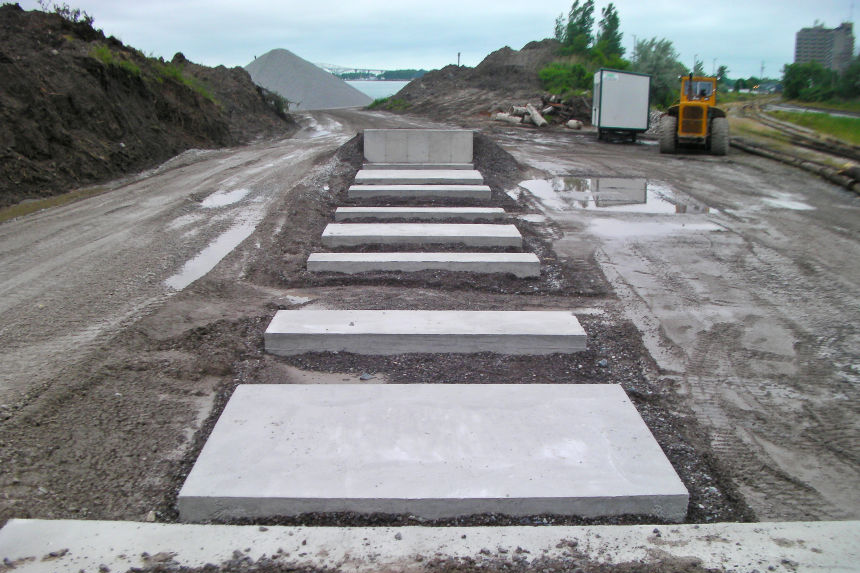 Construction of weighing scale. Concrete foundation.